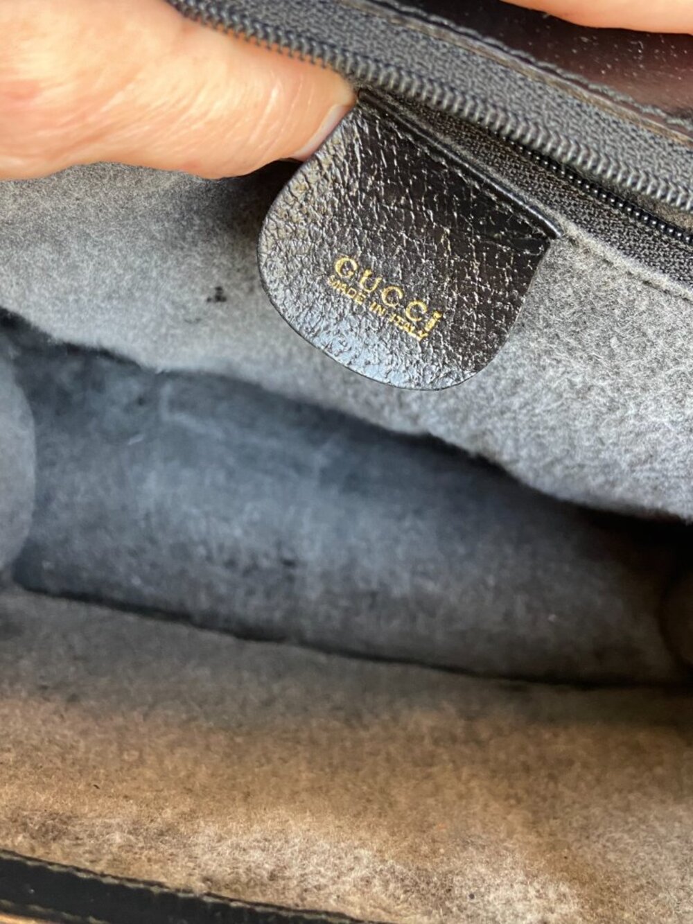 Authentic Vintage Gucci Black Leather Hand Bag and Original Dust Bag - Picture 15 of 15